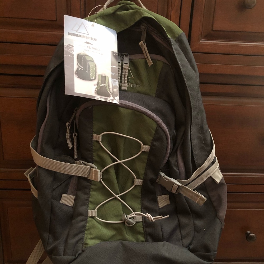 MountainSummitGear 25L DayPack - Picture 1 of 5